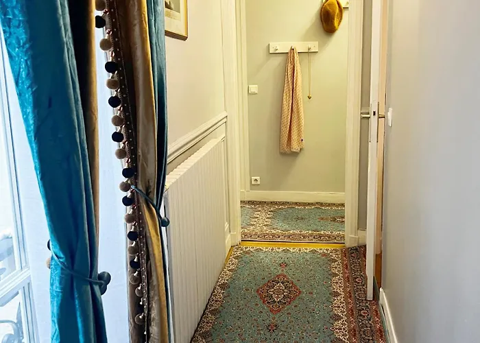 Elysees Charm Apartman *