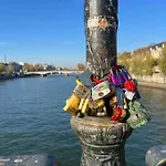 Elysees Charm Paris