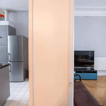 Apartment Elysees Charm