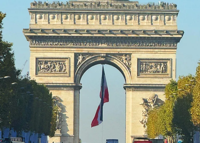 Elysees Charm Apartment