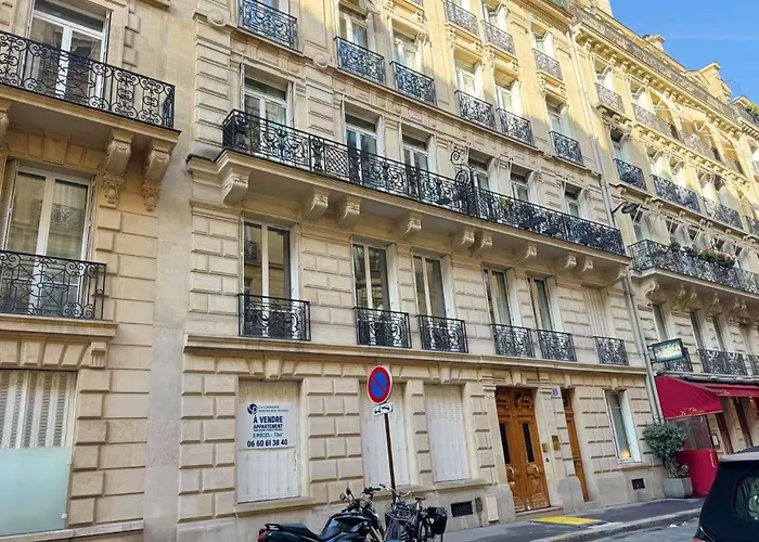 Apartment Elysees Charm Paris